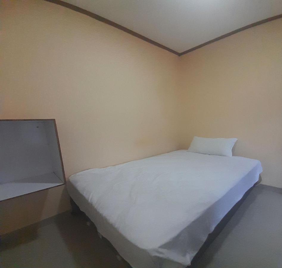 Oyo 93417 Homestay Bunga Rinte Syariah Near Komp Perumahan Stella Ressidence 2 Medan Exterior photo