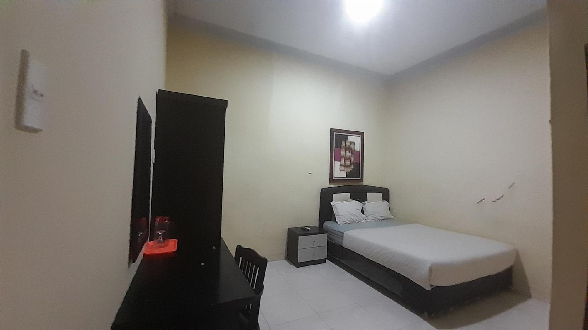 Oyo 93417 Homestay Bunga Rinte Syariah Near Komp Perumahan Stella Ressidence 2 Medan Exterior photo